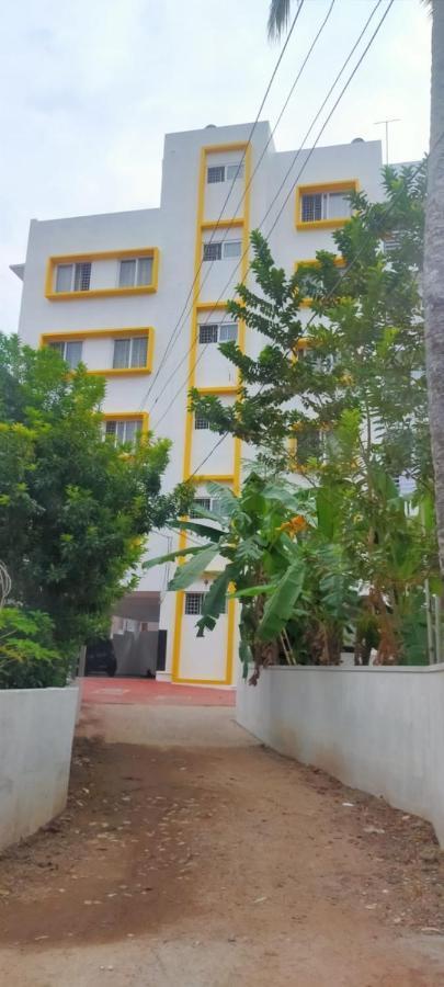 Nachiyar Suites Thiruvananthapuram Buitenkant foto